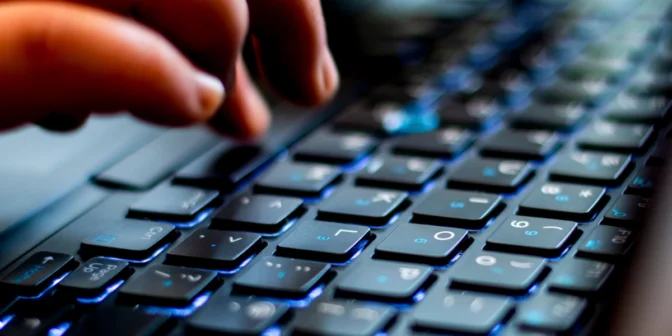 keyboard laptop tidak berfungsi sebagian