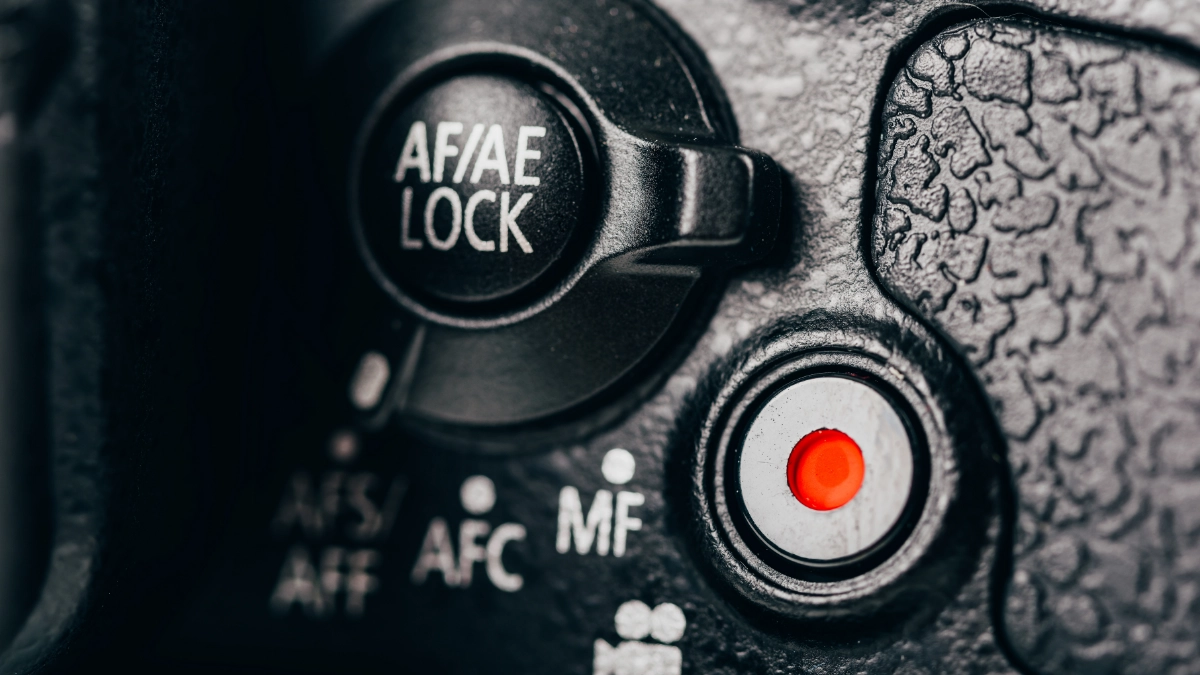 setting kamera dslr indoor - Pilih mode fokus yang tepat