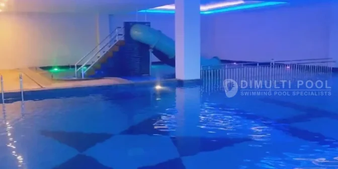 kolam renang indoor