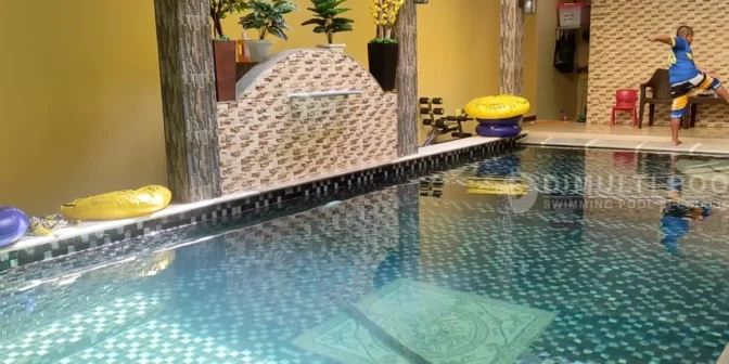 kolam renang indoor