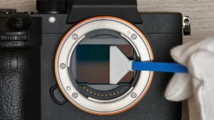 membersihkan sensor kamera - Narmadi.co.id