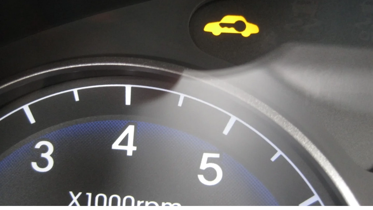 Apa Arti Lampu Indikator Immobilizer Menyala?