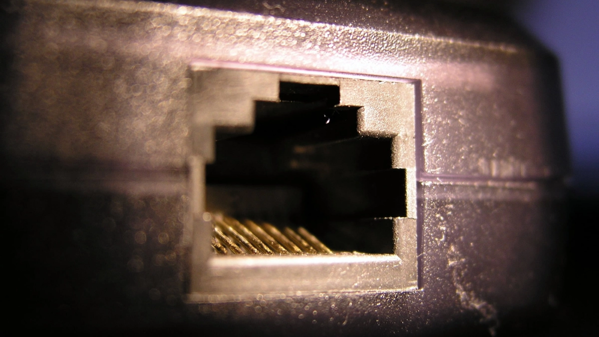 switch ethernet tidak berfungsi adanya Kerusakan pada hardware switch
