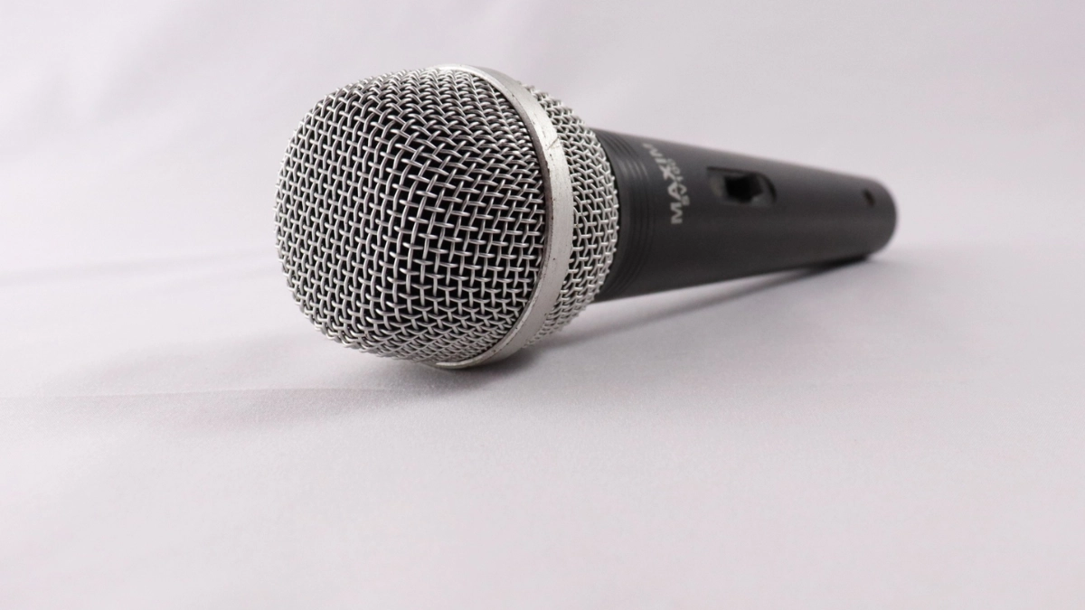 cara menghubungkan mic wireless ke speaker - Narmadi.co.id