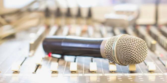 mic wireless untuk karaoke