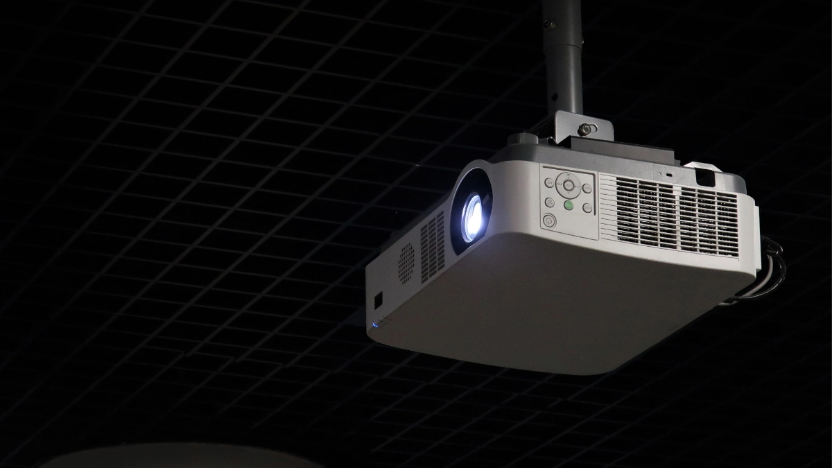 gambar laptop tidak muncul di projector - Narmadi.co.id