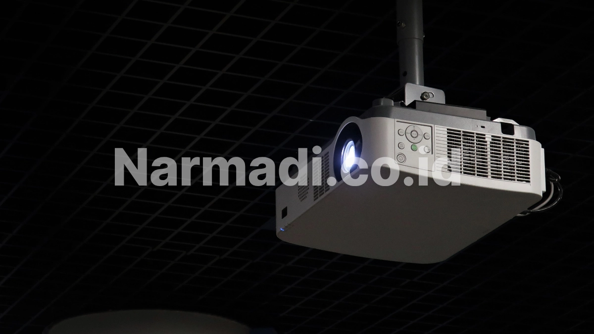 gambar laptop tidak muncul di projector - Narmadi.co.id