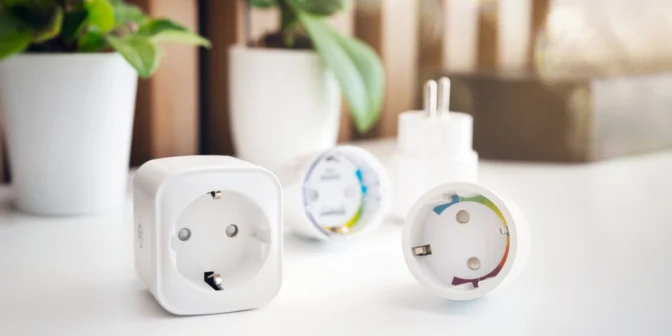 menghubungkan smart plug