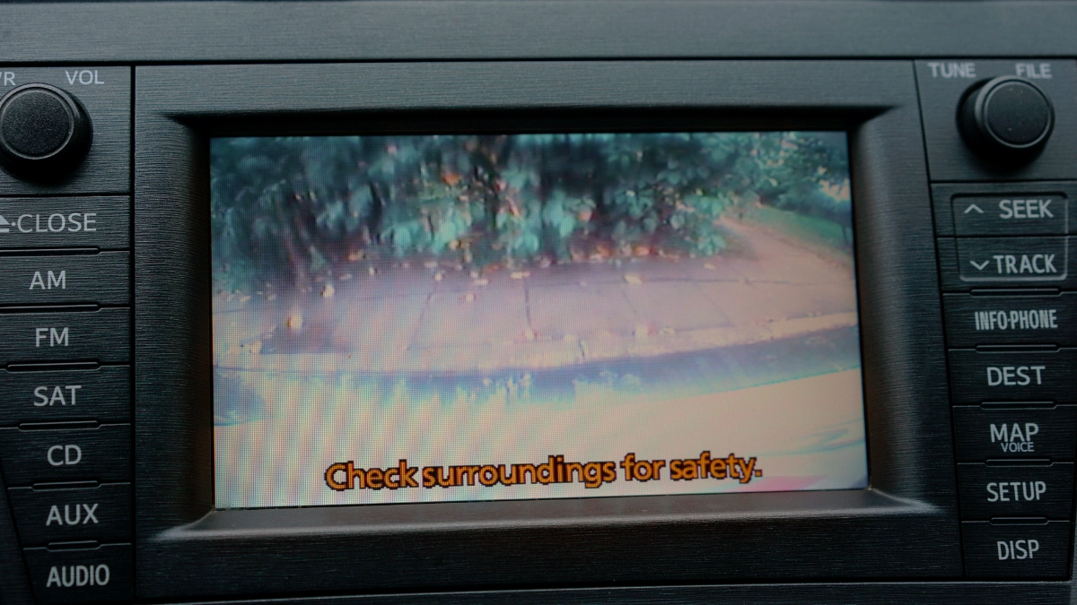 lcd headunit bergaris - Narmadi.co.id