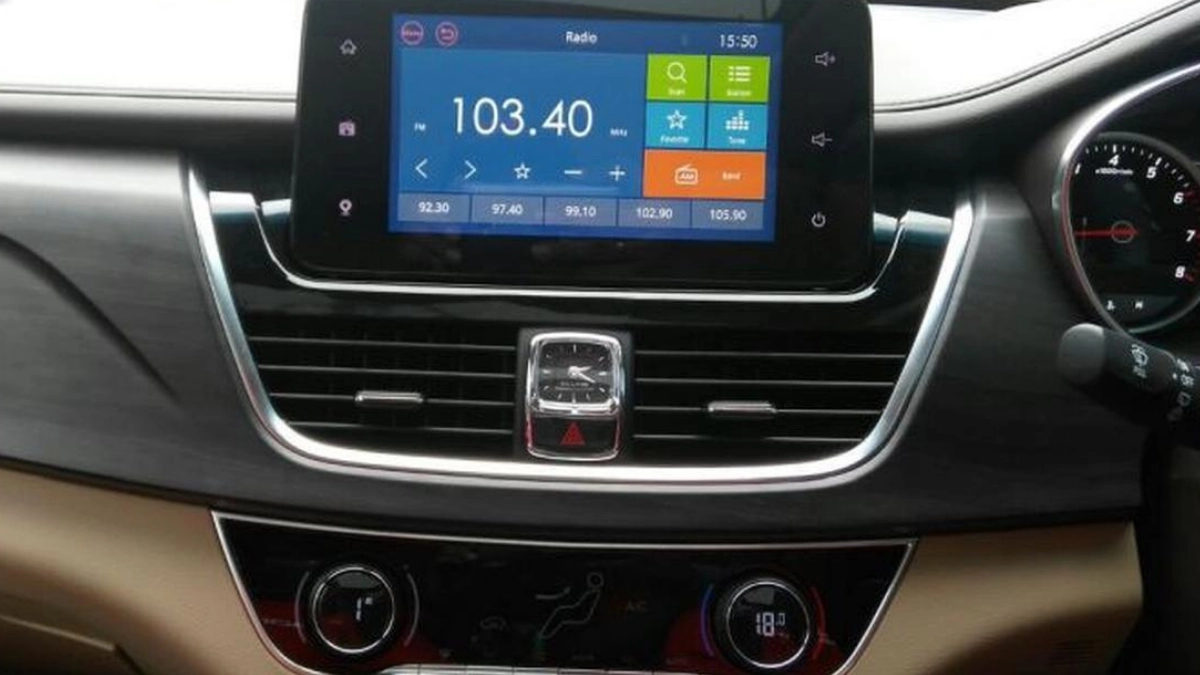 fungsi headunit mobil