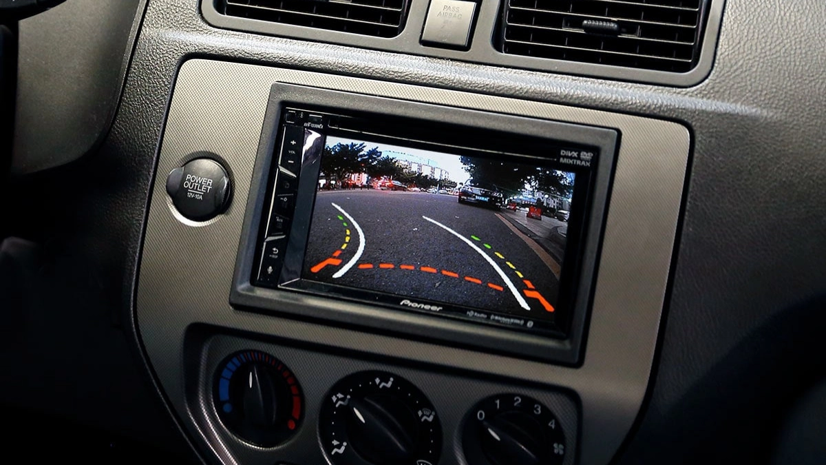 fungsi headunit mobil