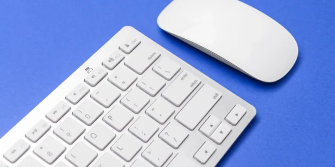 Jangan Salah Pilih! Ini Perbedaan Keyboard Wireless dan Bluetooth yang Wajib Diketahui