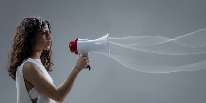 Mengapa Speakerphone Bergema? Ini Penyebab dan Solusinya