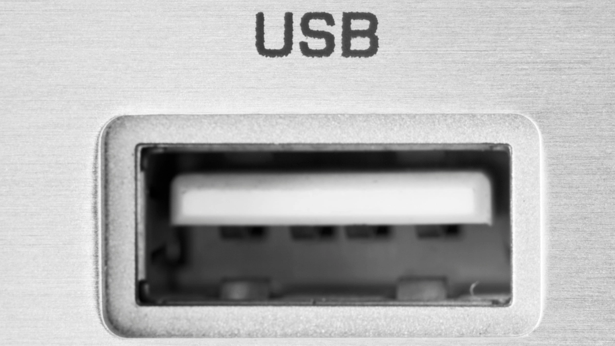Port USB pada komputer bermasalah