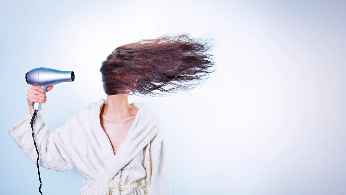 efek samping menggunakan hair dryer - Narmadi.co.id