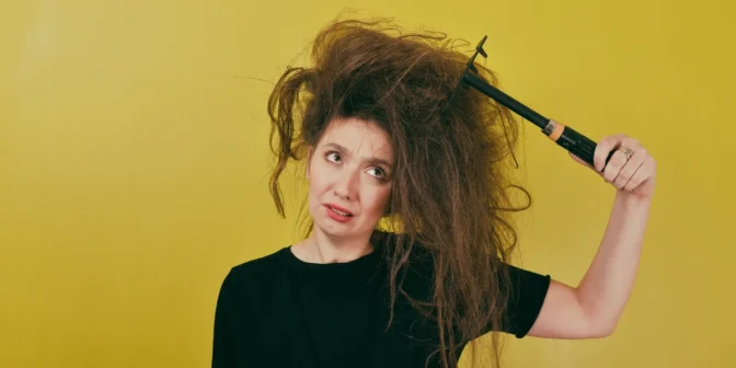 Efek Samping Menggunakan Hair Dryer: Kenali Risikonya agar Rambut Tetap Sehat