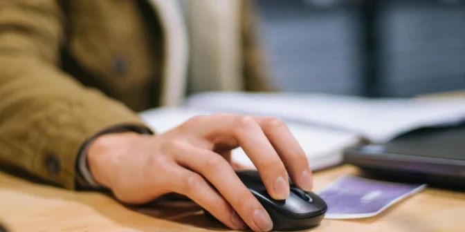 Mouse Wireless Nyala Tapi Tidak Bergerak? Cari Tahu Penyebab dan Solusinya di Sini