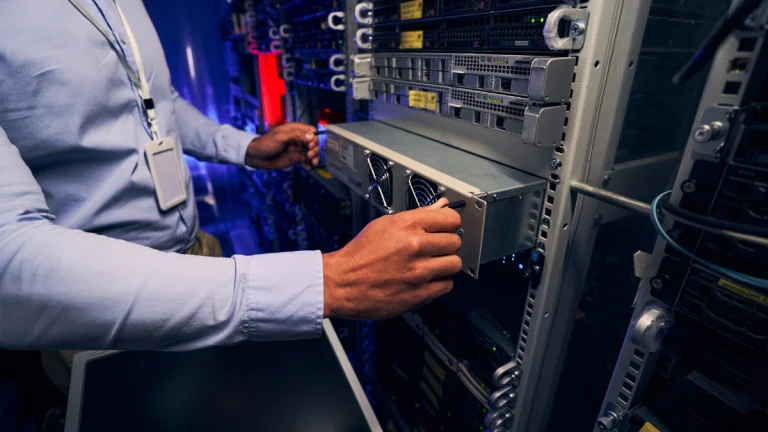 komponen server