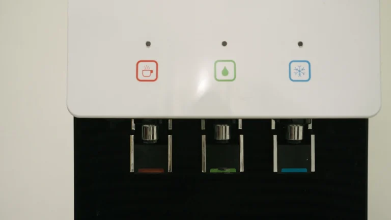 merawat smart water dispenser - Narmadi.co.id