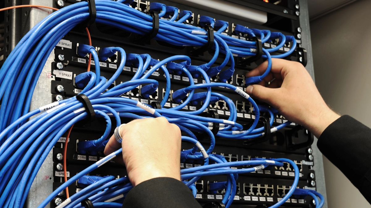 Mengenal Server dan Regulasinya di Indonesia