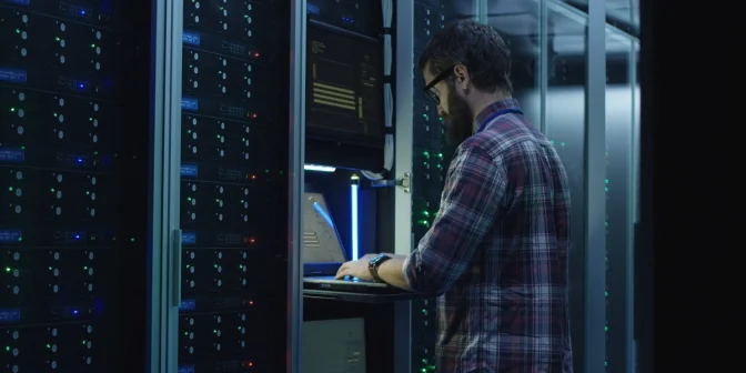 Fungsi Server: Kenapa Server Jadi Tulang Punggung Dunia Digital?