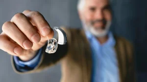 memilih alat bantu dengar - Narmadi.co.id