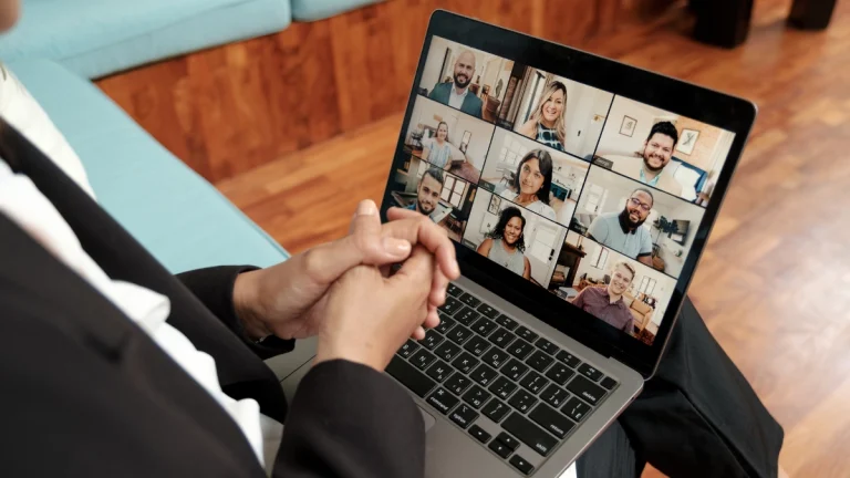 cara kerja video conference - Narmadi.co.id