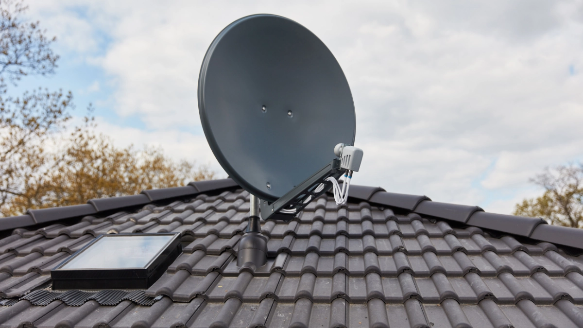 Komponen-Komponen Utama VSAT
