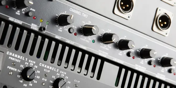 Power Amplifier: Kunci di Balik Sistem Audio yang Bertenaga