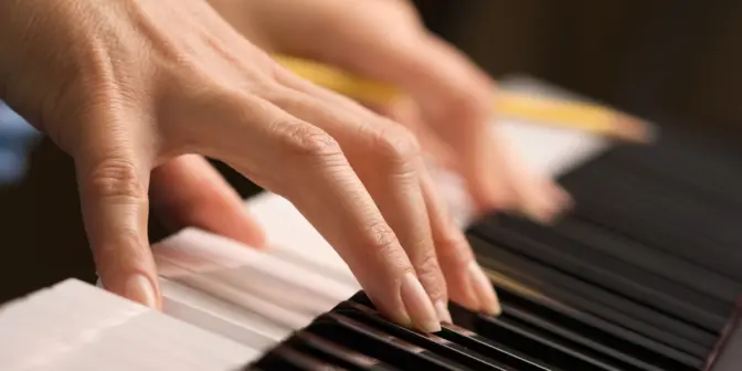 Perbedaan Digital Piano dan Keyboard: Mana yang Cocok untuk Anda?