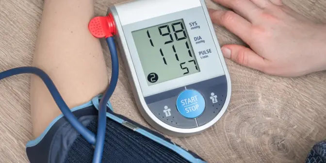 Akurasi Tensimeter: Faktor yang Perlu Anda Ketahui Sebelum Mengukur Tekanan Darah