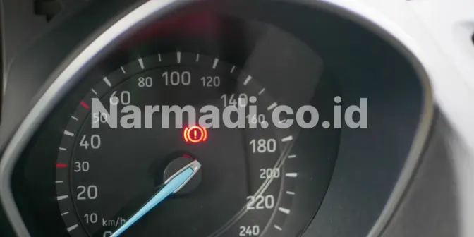 menggunakan obd scanner