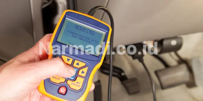 menggunakan obd scanner