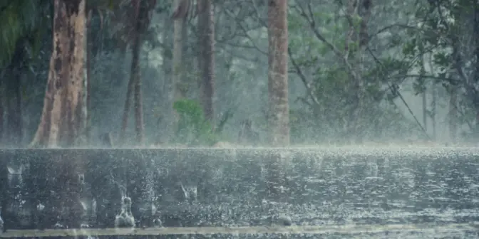 Apakah Smart Cycling Helmet Tahan Air? Ini Penjelasan Lengkapnya