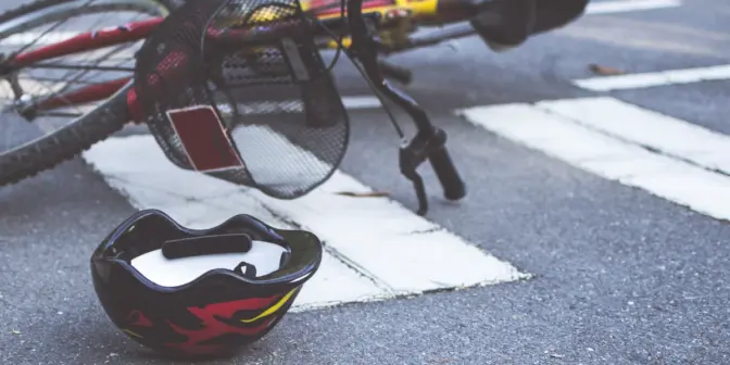 5 Alasan Kenapa Helm Pintar Layak Dipakai Pesepeda Urban